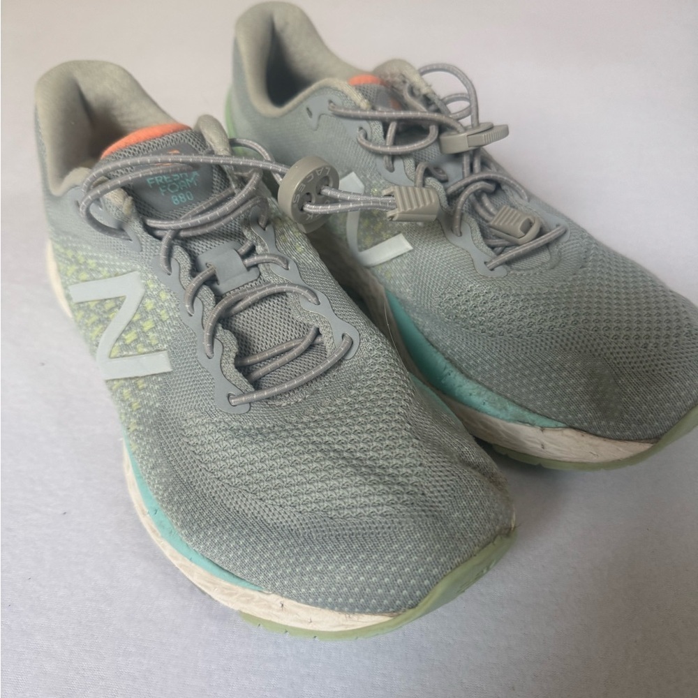 New Balance Fresh Foam 880 Gray and Orange Shoes - Picture 2 of 8
